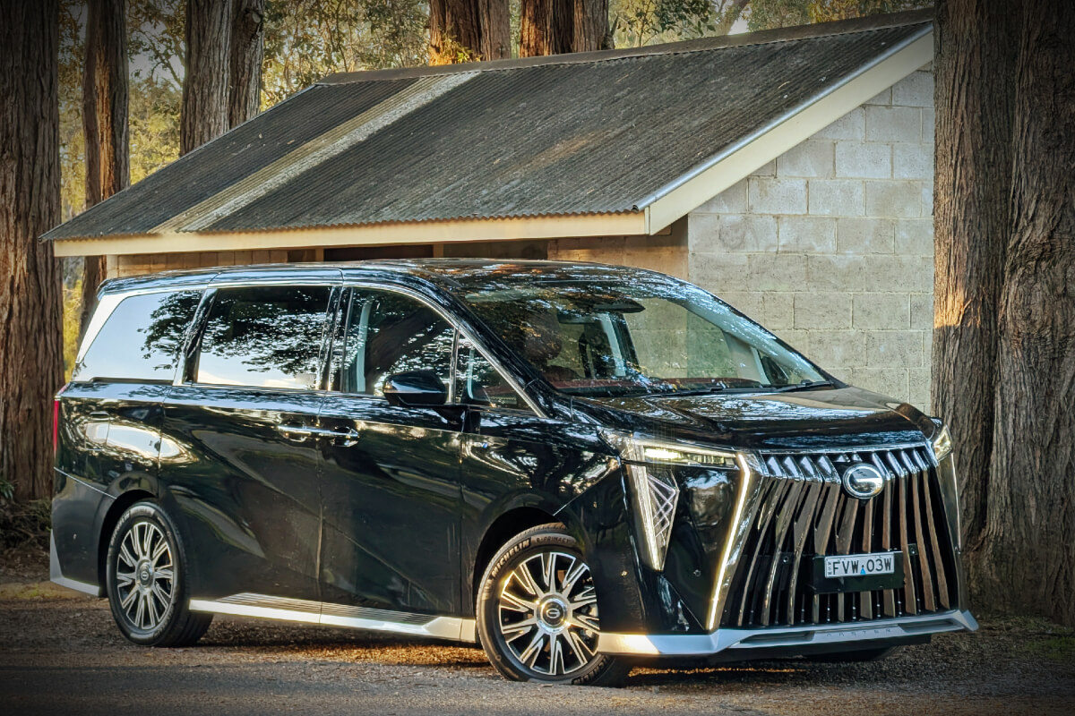 GAC M8 PHEV: Catch me if you can
