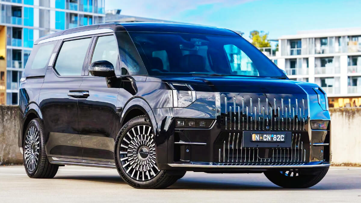 GAC M8 PHEV: Catch me if you can