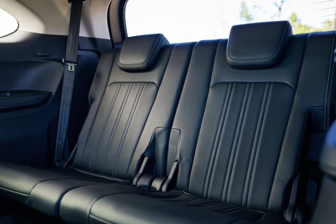 Isuzu MU-X: The economy option | cars4starters